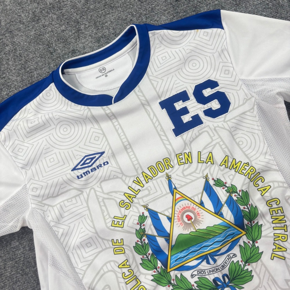 Umbro Soccer Jersey Size Medium White Blue El Salvador‎ Graphic Men's